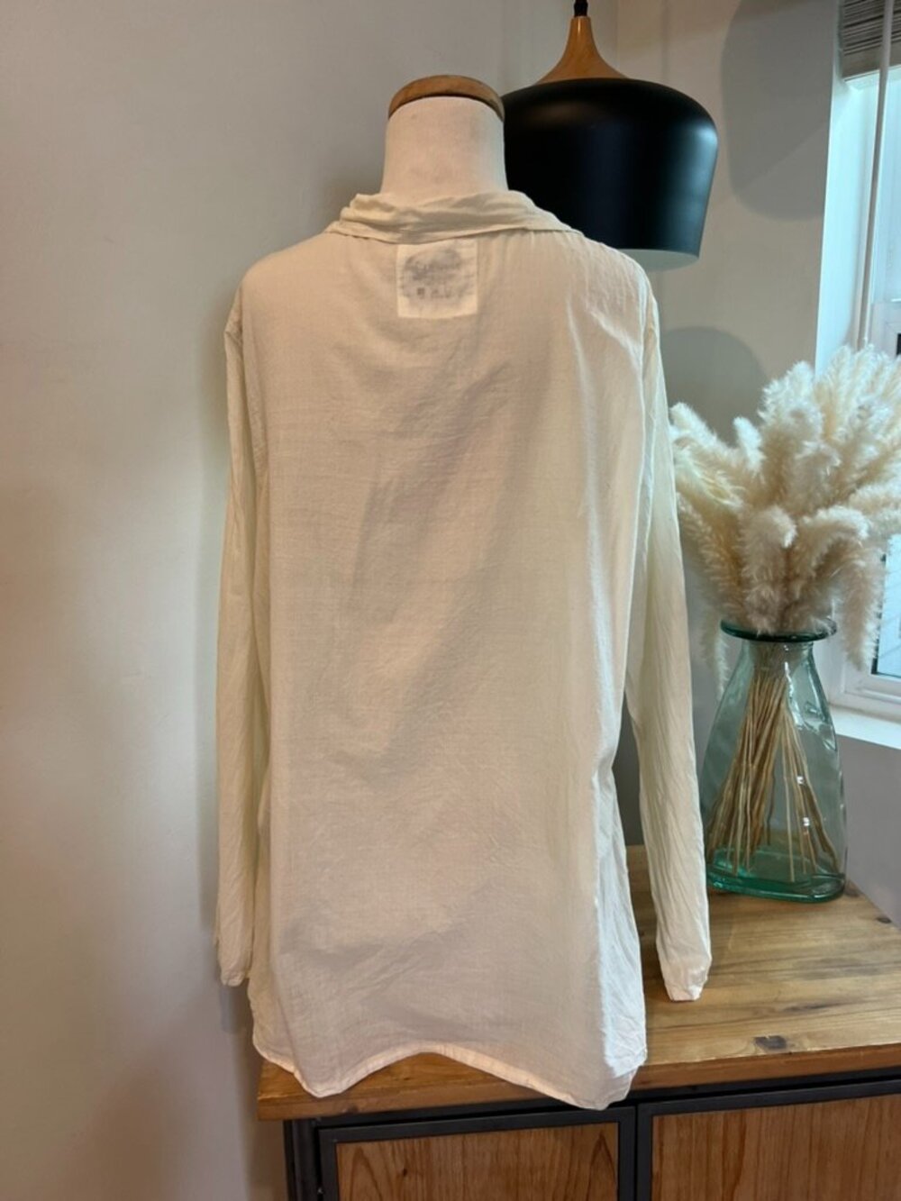 Auntie Oti White button down - Picture 6 of 9